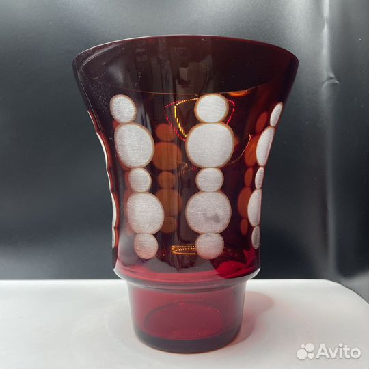 Ваза цветное красное стекло с узором СССР (Сзр)