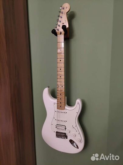 Fender Player Stratocaster HSS MN Polar White