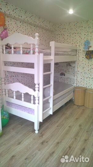 Двухъярусная кровать