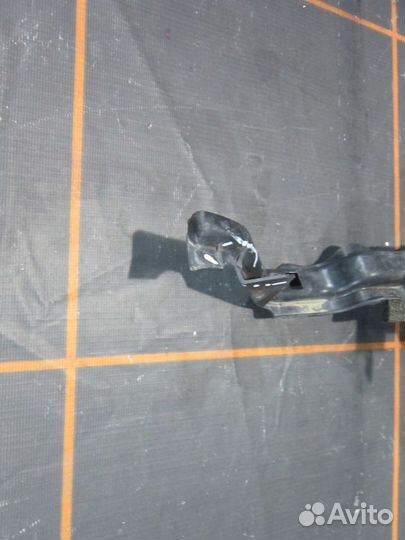 Дефлектор радиатора - Toyota Hilux 8