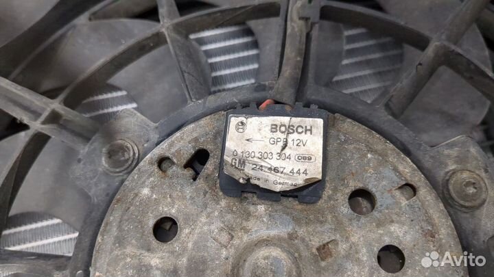 Радиатор охлаждения двигателя Opel Zafira A