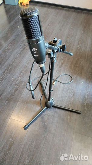 AKG P120 конденсаторный микрофон