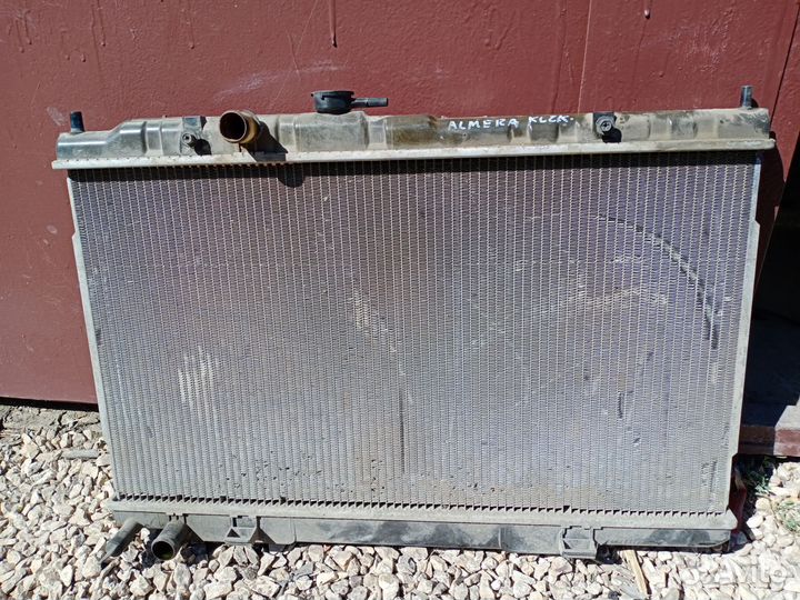 Радиатор Nissan