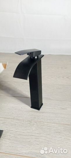 Смеситель для раковины