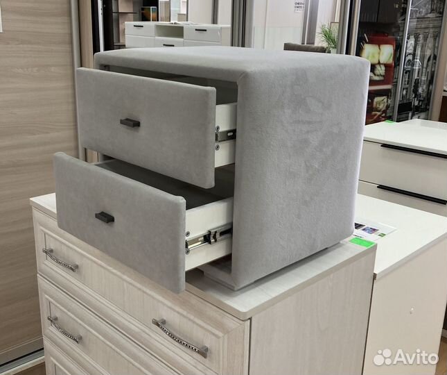 Тумба прикроватная