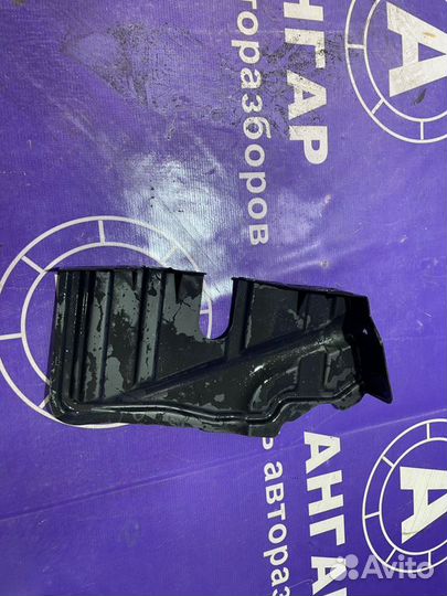 Пыльник двигателя правый Kia Ceed ED G4FA 2010