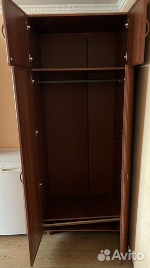 Шкаф