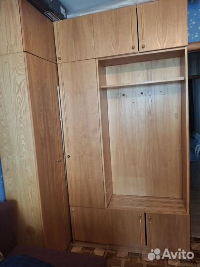 Шкаф
