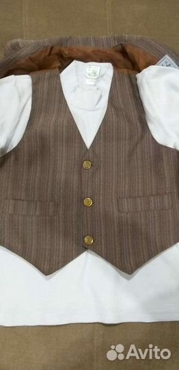 Классический костюм детский новый