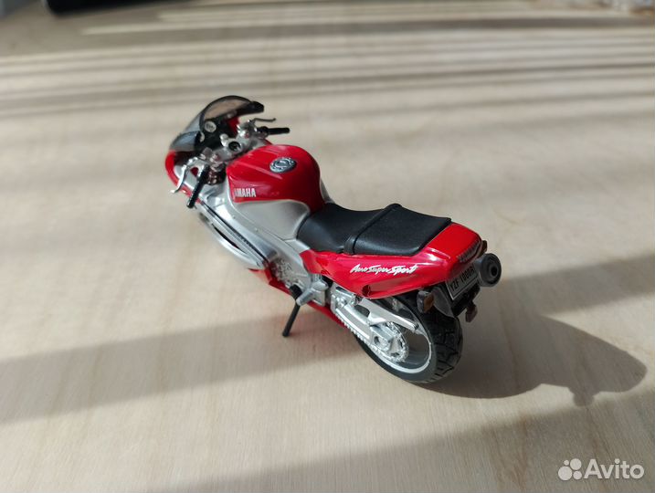 Yamaha YZF Thunderace 1000