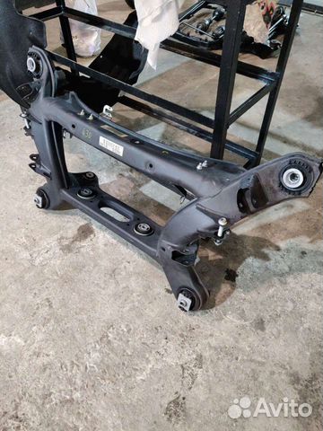 Задний подрамник на Мерседес W212-6.3AMG