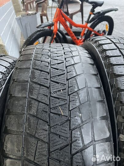 Bridgestone Blizzak DM-V1 225/55 R18