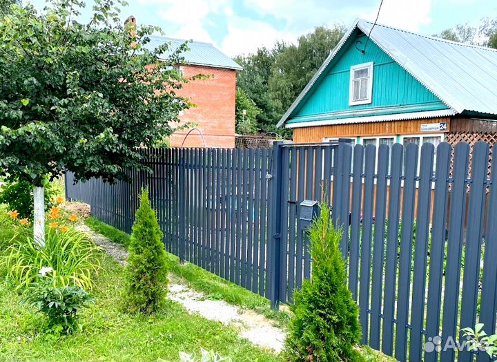 Забор из евроштакетника