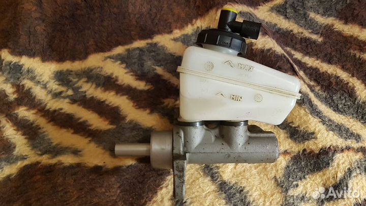 Тормазной цилиндр рено