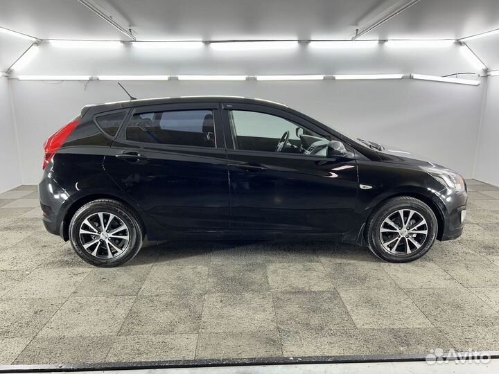 Hyundai Solaris 1.4 AT, 2015, 122 000 км