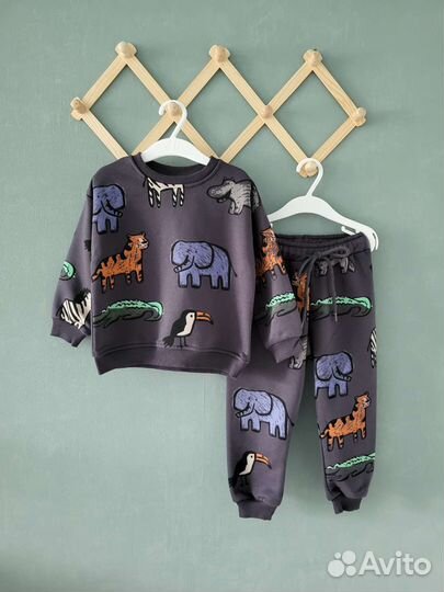 Костюм новый Zara для девочки 92 98 104