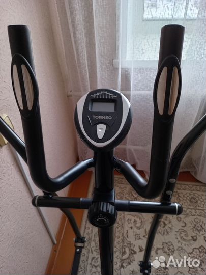 Эллиптический тренажер torneo
