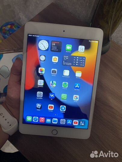 iPad mini 4 128gb