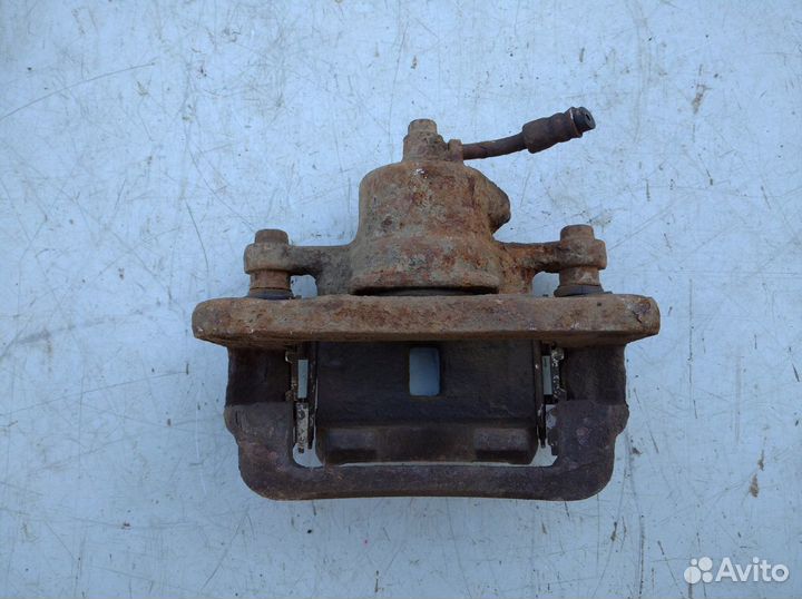 Суппорт задний левый Хендай Старекс