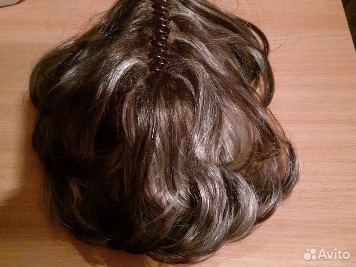 Хвост на заколке