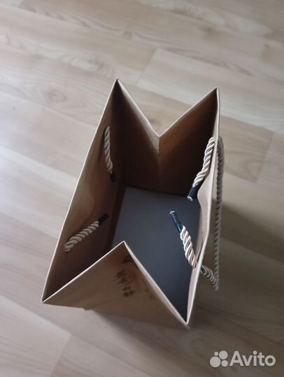 Бумажные пакеты с ручками