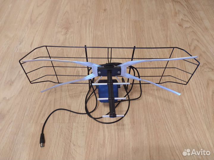 Антенна комнатная