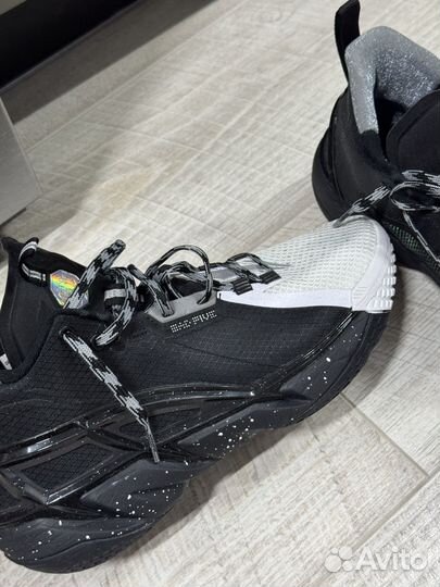 Баскетбольные кроссовки li ning