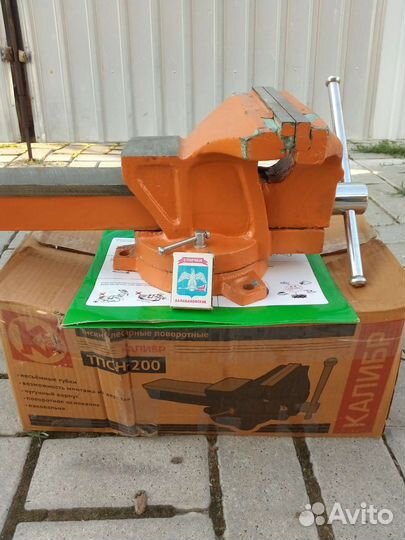 Тиски слесарные