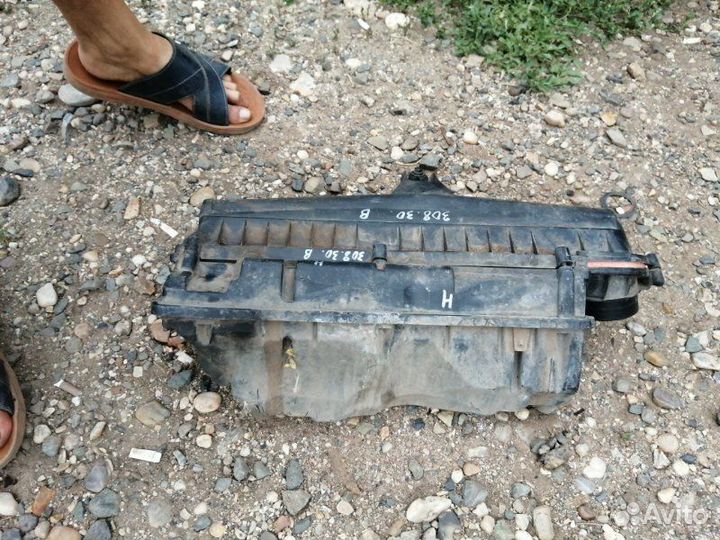 Корпус воздушного фильтра Peugeot 308 4A/C EP6