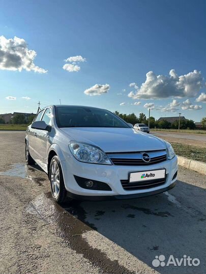Opel Astra 1.6 МТ, 2011, 160 000 км