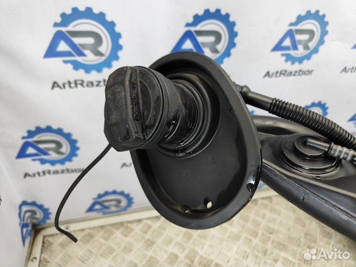 Бак топливный Skoda Yeti 5L 1.4 caxa 122 Л.С 2014