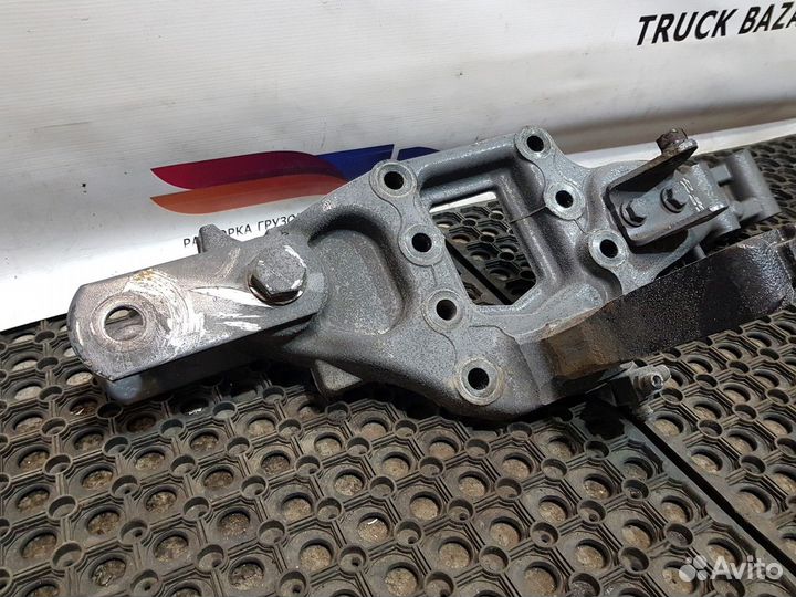 Кронштейн торсиона задний правый Daf XF106