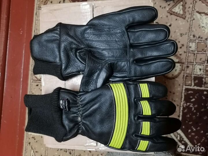 Перчатки пожарного