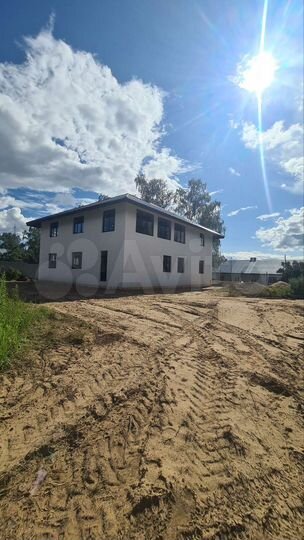 Дом 450 м² на участке 8 сот.