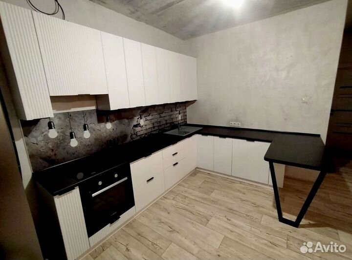 Кухня новая