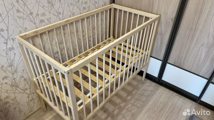 Кроватка для новорожденных с маятником 60 на 120