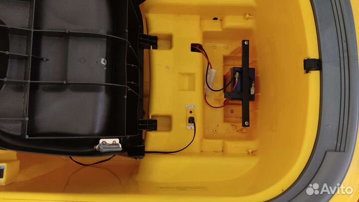 Детский электромобиль bugatti