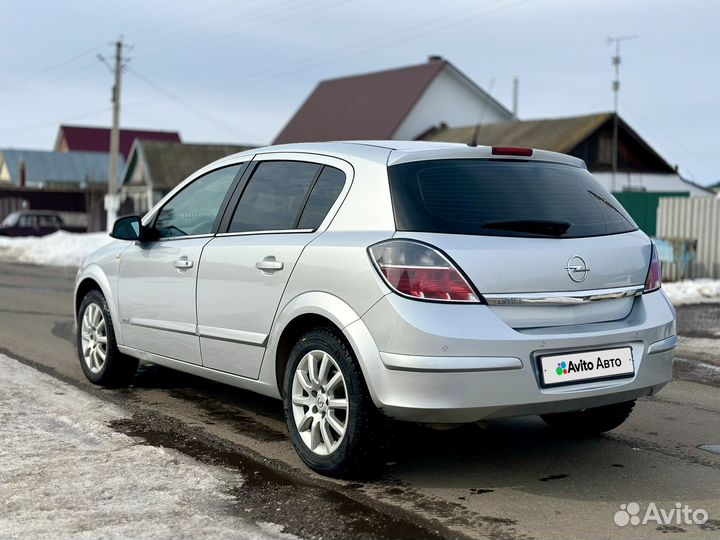 Opel Astra 1.8 AT, 2014, 156 500 км
