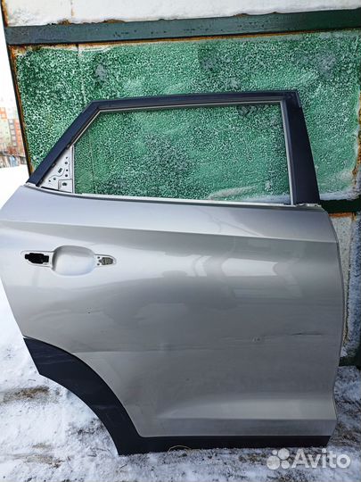 Дверь задняя правая