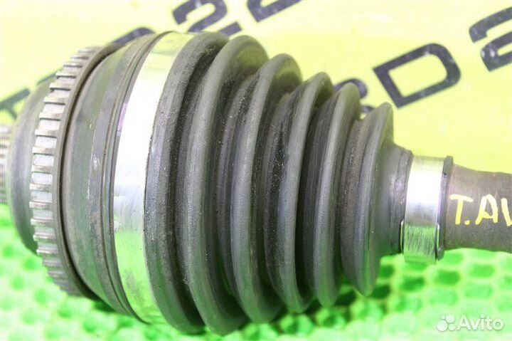 Привод передний левый Toyota Avensis ST220 3S-FE