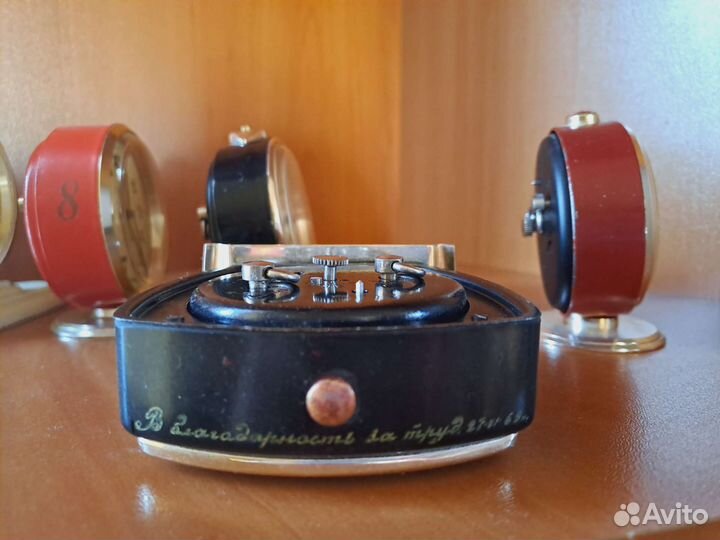 Настольные часы будильник слава