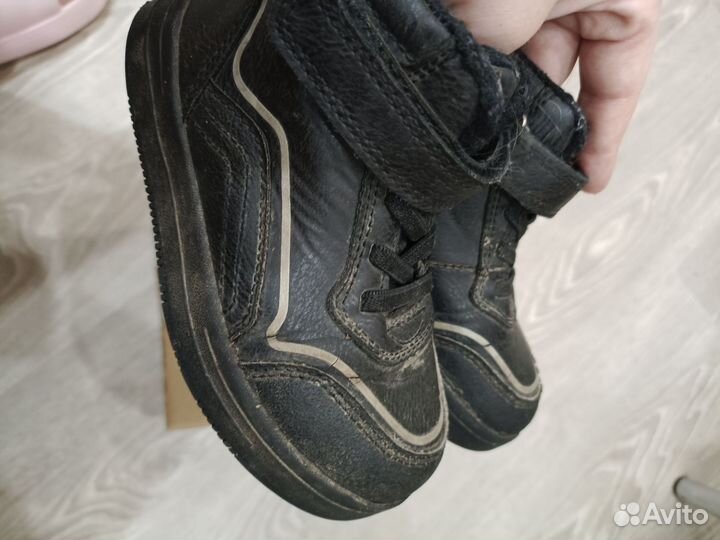 Детские резиновые сапоги 25 размер