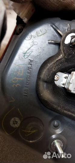 Стоп-сигнал задний правый Lexus Gs430 UZS190 3uzfe