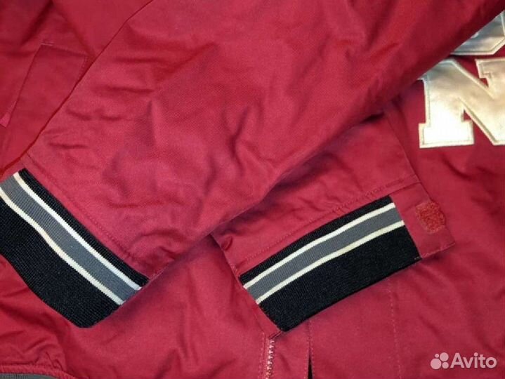 Сноубордическая куртка бомбер Burton