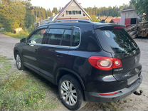 Volkswagen Tiguan 2.0 AT, 2008, 265 000 км, с пробегом, цена 950 000 руб.