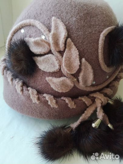 Теплая женская шапочка