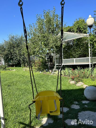 Детские качели уличные