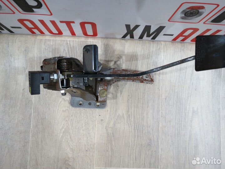 Педаль сцепления Hyundai Solaris