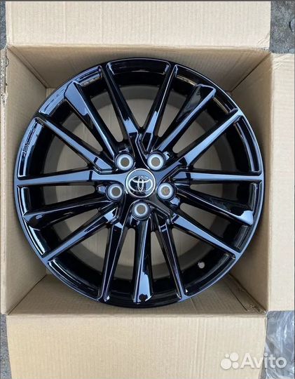 Новые диски Toyota Camry GR sport R18