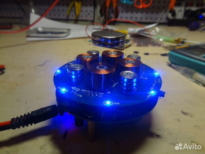 Левитрон (парящий, левитирующий магнит; маглев)